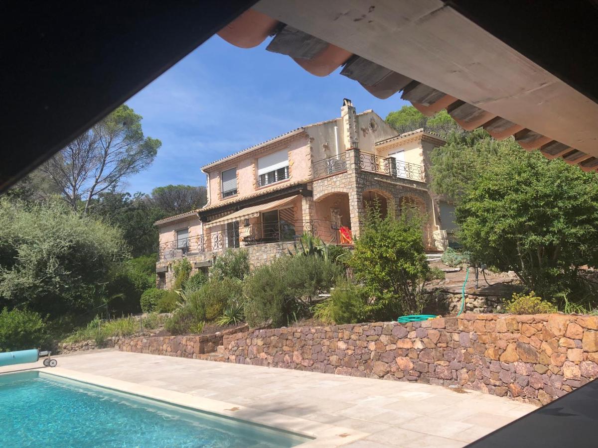 La Garriniere Bed and Breakfast Saint-Raphaël Eksteriør billede
